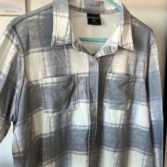 32 Degrees Never Worn Flannel - Picture 7 of 8